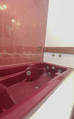 Apartamento à venda com 238m², 7 quartos e sem vaga Apartamento à venda com 238m², 7 quartos e sem vagaBanheiro da suite