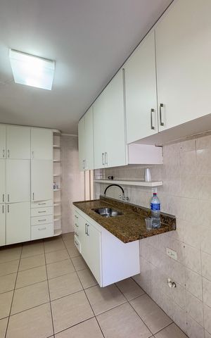 Apartamento à venda com 107m², 3 quartos e 1 vagaCozinha e Área de Serviço