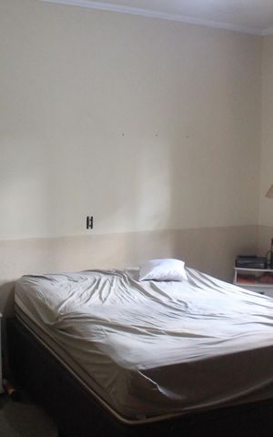Casa à venda com 260m², 4 quartos e 2 vagasSuíte