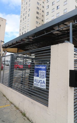 Apartamento para alugar com 50m², 2 quartos e 1 vagaFachada e portaria
