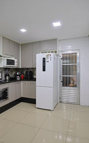 Casa à venda com 150m², 3 quartos e 2 vagasCozinha
