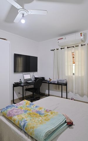 Casa à venda com 150m², 3 quartos e 2 vagasQuarto 3