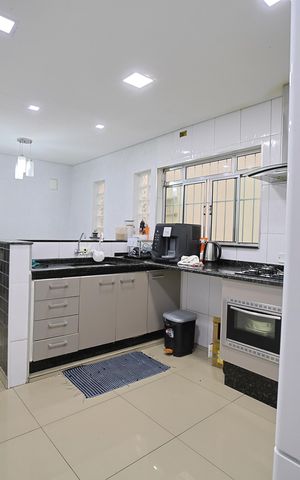 Casa à venda com 150m², 3 quartos e 2 vagasCozinha