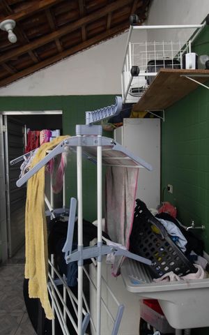Casa à venda com 100m², 2 quartos e sem vaga Casa à venda com 100m², 2 quartos e sem vagaQuintal/Área de serviço