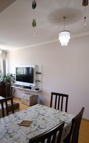 Apartamento à venda com 70m², 3 quartos e 2 vagasSala