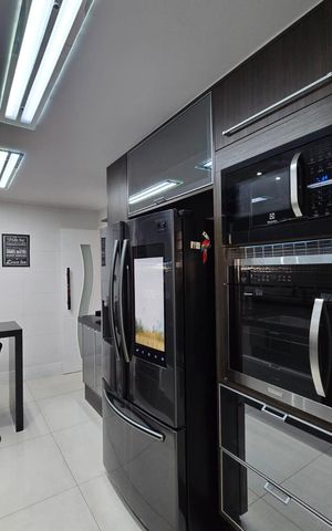 Apartamento para alugar com 134m², 3 quartos e 2 vagas Apartamento para alugar com 134m², 3 quartos e 2 vagasCozinha