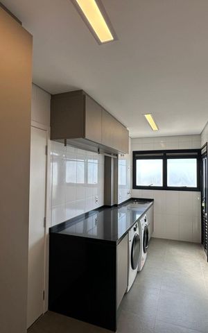 Apartamento à venda com 227m², 3 quartos e 4 vagas