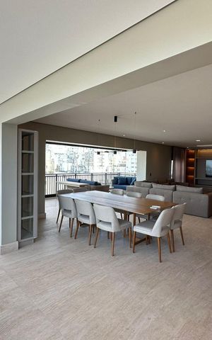 Apartamento à venda com 227m², 3 quartos e 4 vagas