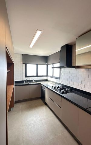 Apartamento à venda com 227m², 3 quartos e 4 vagas