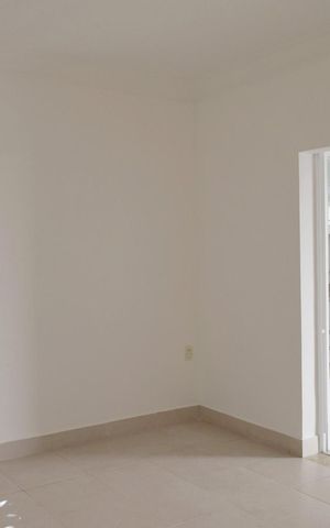 Casa para alugar com 200m², 3 quartos e 3 vagasSala de Jantar - detalhe elevador
