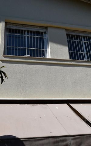 Casa para alugar com 200m², 3 quartos e 3 vagasFachada