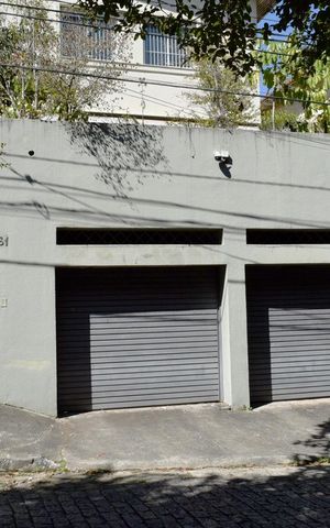 Casa para alugar com 200m², 3 quartos e 3 vagasFachada