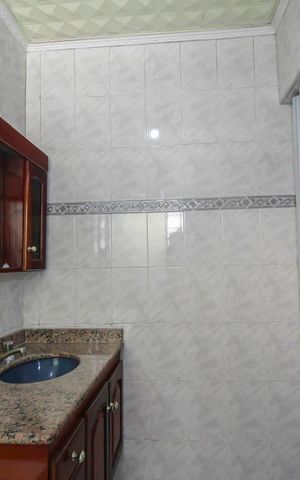Casa para alugar com 250m², 2 quartos e 2 vagas Casa para alugar com 250m², 2 quartos e 2 vagasBanheiro da Suíte