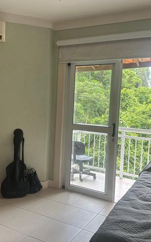 Casa de condomínio para alugar com 276m², 4 quartos e 4 vagas