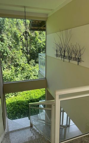 Casa de condomínio para alugar com 276m², 4 quartos e 4 vagas