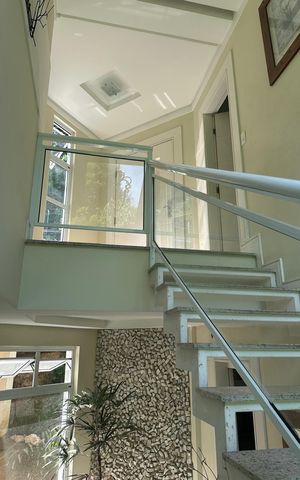 Casa de condomínio para alugar com 276m², 4 quartos e 4 vagas