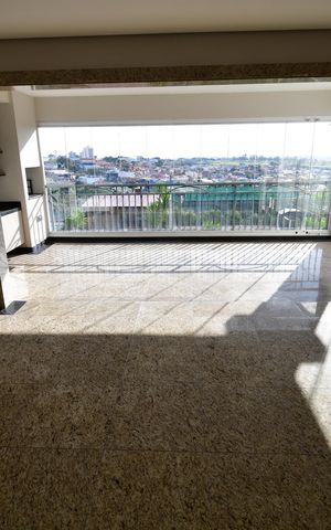 Apartamento para alugar com 184m², 3 quartos e 3 vagasSala