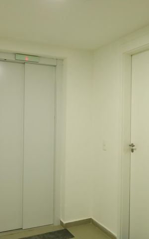 Apartamento para alugar com 44m², 2 quartos e sem vagaÁrea comum - Saguão do andar