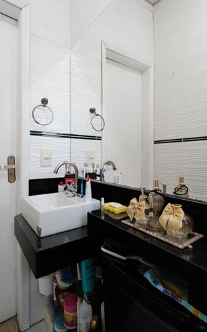 Casa de condomínio à venda com 52m², 2 quartos e 1 vagaBanheiro