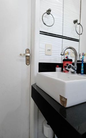 Casa de condomínio à venda com 52m², 2 quartos e 1 vagaBanheiro