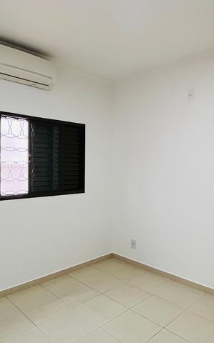 Casa à venda com 120m², 2 quartos e 2 vagas