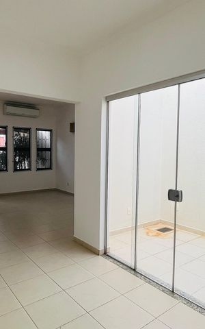 Casa à venda com 120m², 2 quartos e 2 vagas