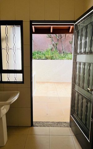 Casa à venda com 120m², 2 quartos e 2 vagas