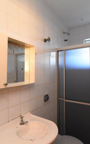 Casa à venda com 260m², 3 quartos e 2 vagasBanheiro de serviço