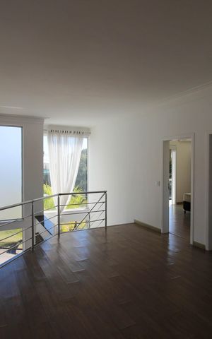 Casa de condomínio para alugar com 520m², 3 quartos e 4 vagas