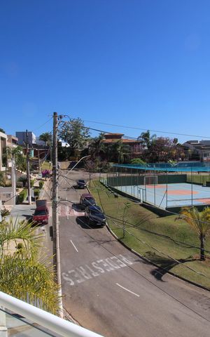 Casa de condomínio para alugar com 520m², 3 quartos e 4 vagas