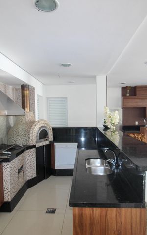 Casa de condomínio para alugar com 520m², 3 quartos e 4 vagas