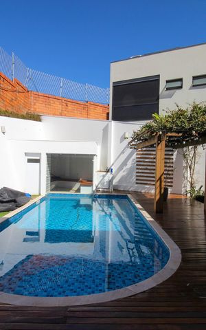 Casa de condomínio para alugar com 520m², 3 quartos e 4 vagas