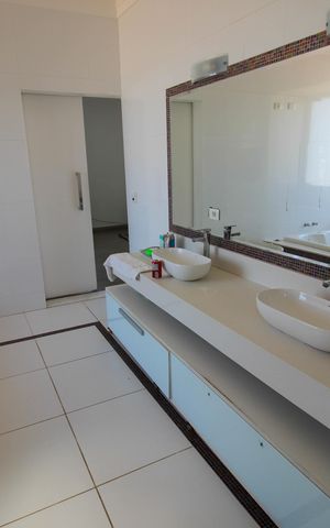 Casa de condomínio para alugar com 520m², 3 quartos e 4 vagas