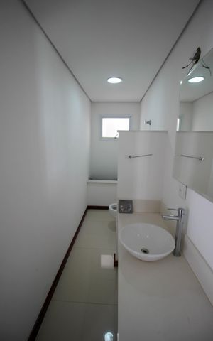 Casa de condomínio para alugar com 520m², 3 quartos e 4 vagas