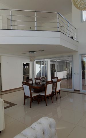 Casa de condomínio para alugar com 520m², 3 quartos e 4 vagas