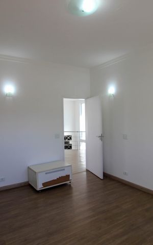 Casa de condomínio para alugar com 520m², 3 quartos e 4 vagas
