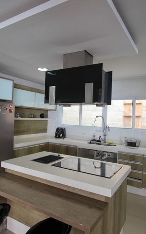 Casa de condomínio para alugar com 520m², 3 quartos e 4 vagas