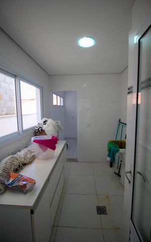 Casa de condomínio para alugar com 520m², 3 quartos e 4 vagas