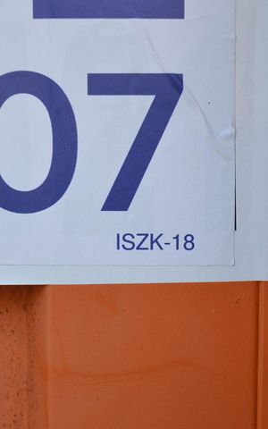 Casa à venda com 480m², 5 quartos e 1 vaga Casa à venda com 480m², 5 quartos e 1 vagaPlaca Instalada 04-08-2026-ISZK-18