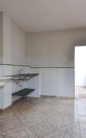 Casa à venda com 480m², 5 quartos e 1 vaga Casa à venda com 480m², 5 quartos e 1 vagaCozinha Casa 3