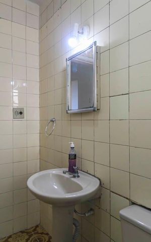 Apartamento à venda com 63m², 2 quartos e 1 vaga Apartamento à venda com 63m², 2 quartos e 1 vagaBanheiro