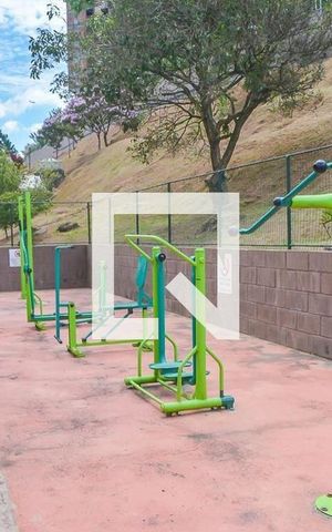 Apartamento para alugar com 45m², 2 quartos e 1 vaga Apartamento para alugar com 45m², 2 quartos e 1 vagaÁrea comum - Playground