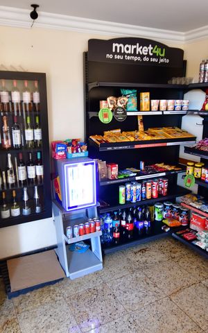 Apartamento à venda com 82m², 3 quartos e 2 vagasMini Mercado