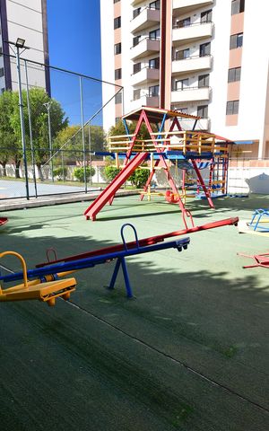 Apartamento à venda com 82m², 3 quartos e 2 vagasÁrea comum - Playground