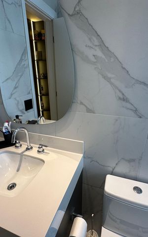 Apartamento para alugar com 175m², 3 quartos e 3 vagas Apartamento para alugar com 175m², 3 quartos e 3 vagasBanheiro da Suíte 2