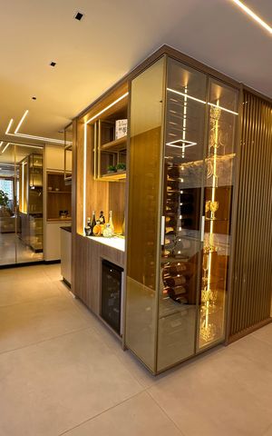 Apartamento para alugar com 175m², 3 quartos e 3 vagas Apartamento para alugar com 175m², 3 quartos e 3 vagasSala