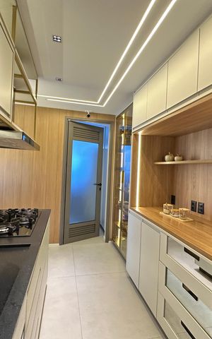 Apartamento para alugar com 175m², 3 quartos e 3 vagas Apartamento para alugar com 175m², 3 quartos e 3 vagasCozinha
