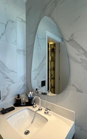 Apartamento para alugar com 175m², 3 quartos e 3 vagas Apartamento para alugar com 175m², 3 quartos e 3 vagasBanheiro da Suíte 2
