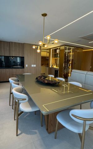 Apartamento para alugar com 175m², 3 quartos e 3 vagas Apartamento para alugar com 175m², 3 quartos e 3 vagasSala