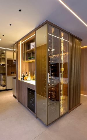 Apartamento para alugar com 175m², 3 quartos e 3 vagas Apartamento para alugar com 175m², 3 quartos e 3 vagasSala